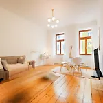 Appartement In With Balcony