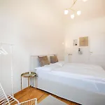 Arcadio - Modern Living