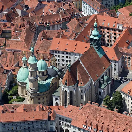 Apartment Apartment In Graz With Balcony *